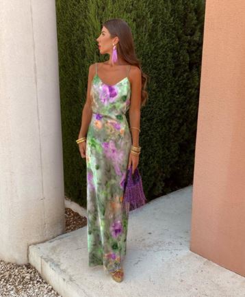 Anisten - Chic MaxThe Dress Featuring Halo-Dye Print and Removable Scarf