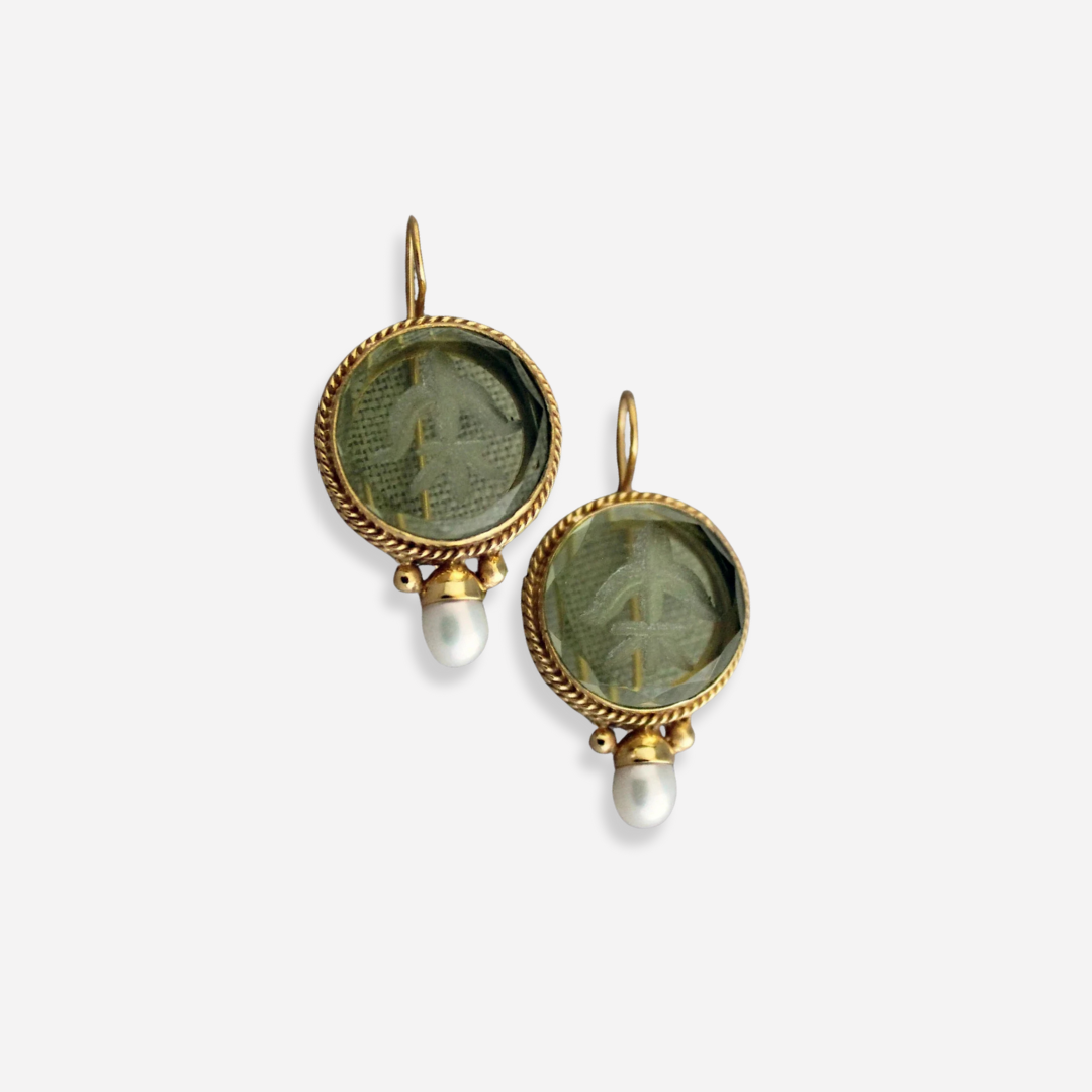 Penelope™ | Vintage Earrings with Green Stone and Pearl