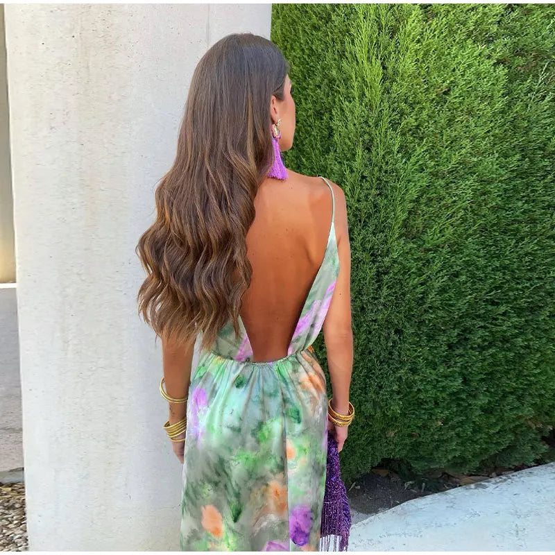Anisten - Chic MaxThe Dress Featuring Halo-Dye Print and Removable Scarf